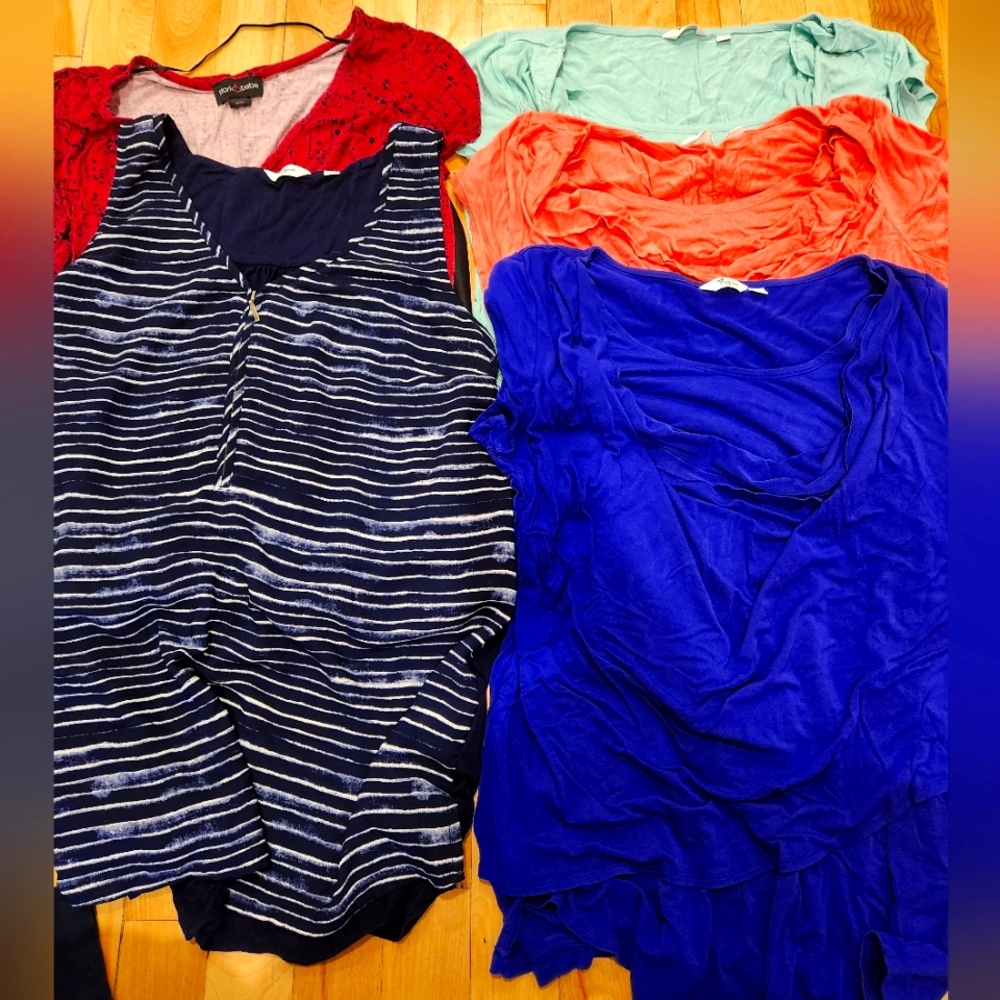 Maternity/ nursing tops